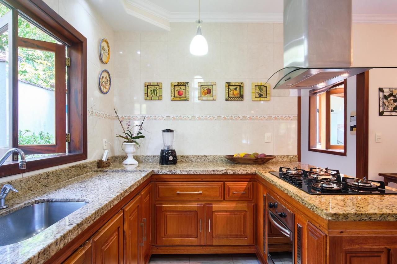 Вилла Casa Petunia Com Ar E Piscina Perto Do Centro Парати Экстерьер фото